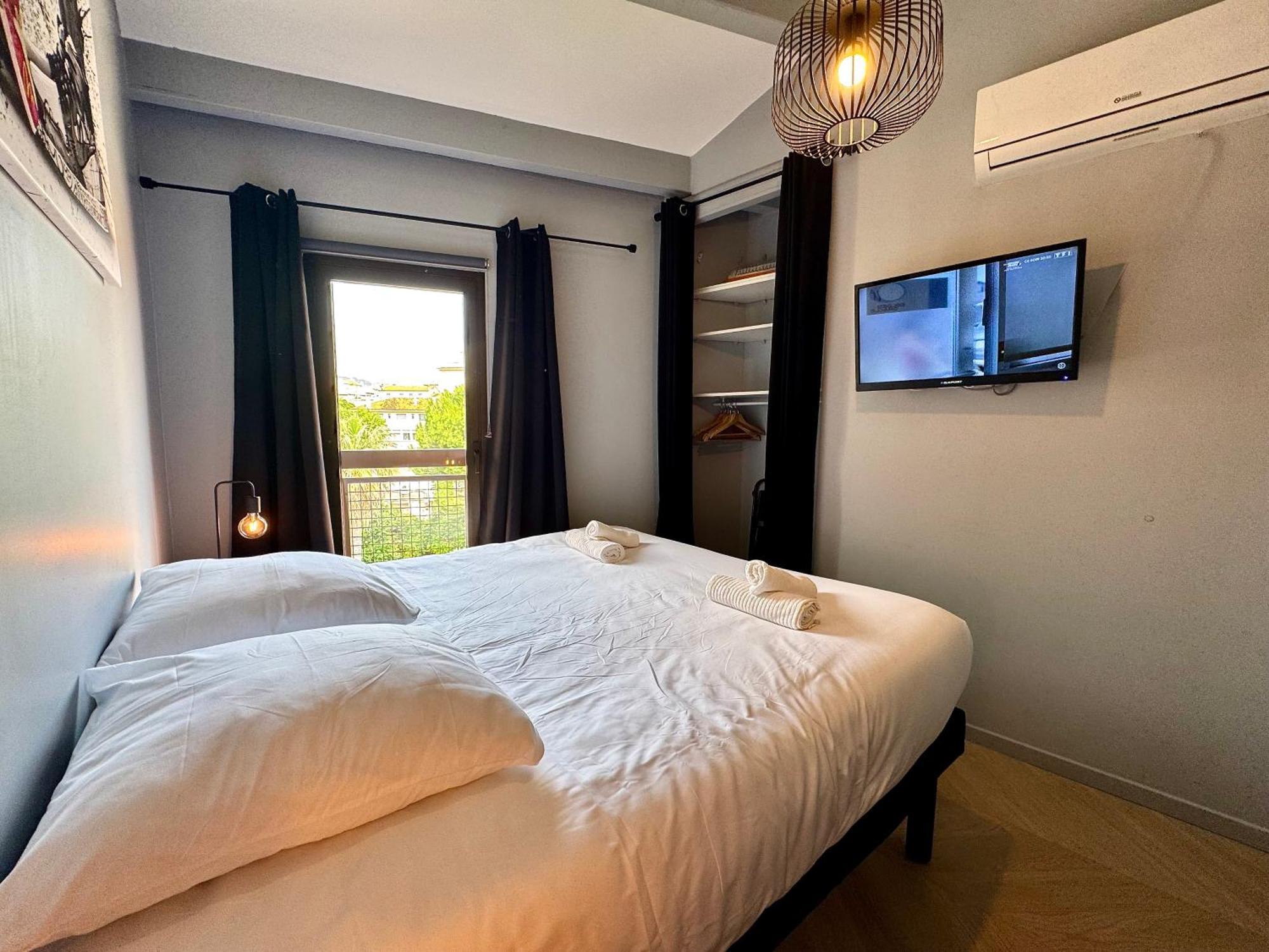 Apartment Le Suquetan By Scls Locations Cannes